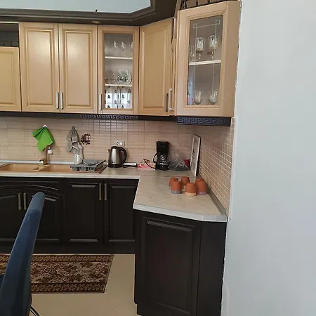 Tirana 2br With Veranda & Garden *