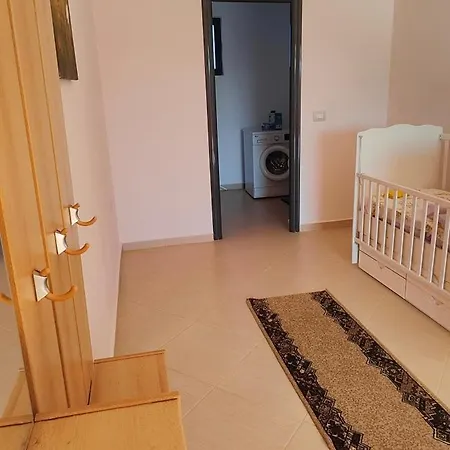 Tirana 2br With Veranda & Garden Apartment