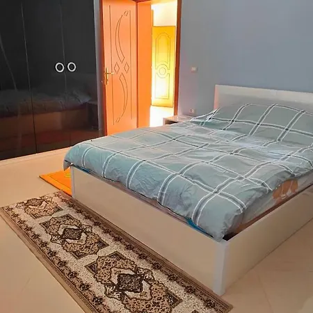 Tirana 2br With Veranda & Garden Apartment